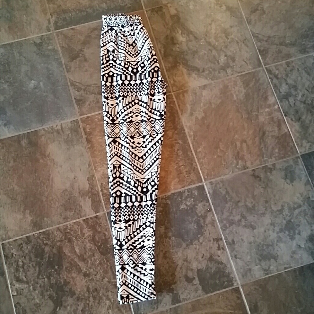 *ALWAYS* Geo Leggings - Picture 2 of 4